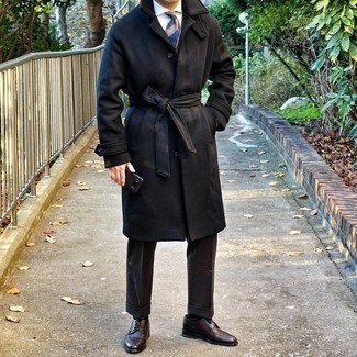 Brown Leather Derby Shoes Cold Weather Outfits: Marrying a black overcoat and dark brown wool dress pants will prove your sartorial skills. And if you need to immediately dial down your getup with a pair of shoes, complete this getup with a pair of brown leather derby shoes.