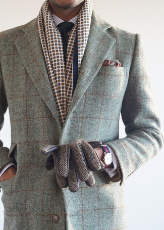 Tan Scarf Outfits For Men: A grey check overcoat and a tan scarf teamed together are a perfect match.