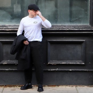 Black Flat Cap Outfits For Men: A black overcoat and a black flat cap are a great combination to incorporate into your current collection. Rounding off with black chunky leather derby shoes is a simple way to introduce a bit of depth to your ensemble.