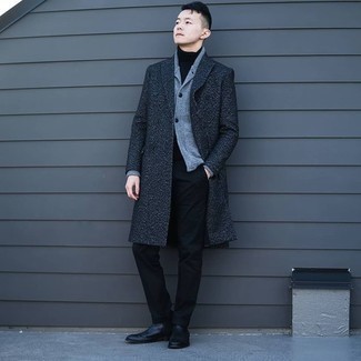Grey Shawl Cardigan Outfits For Men: You'll be surprised at how easy it is for any guy to get dressed this way. Just a grey shawl cardigan combined with black chinos. Clueless about how to finish this look? Finish with a pair of black leather chelsea boots to polish it up.