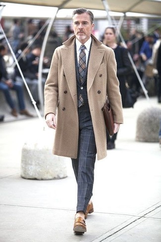 Grey Plaid Tie Outfits For Men: Reach for a camel overcoat and a grey plaid tie for a proper classy menswear style. On the shoe front, go for something on the casual end of the spectrum by finishing with a pair of tan leather double monks.