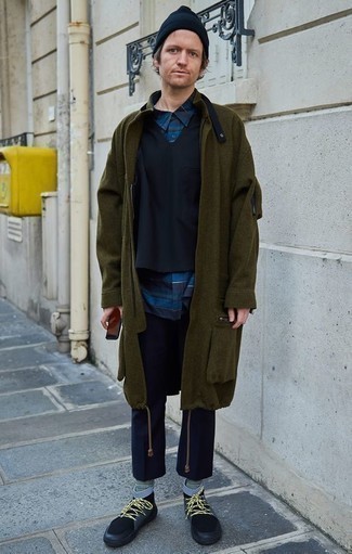 Olive Overcoat Outfits: Pairing an olive overcoat and navy chinos is a surefire way to inject personality into your current outfit choices. To introduce a playful touch to your getup, add black canvas high top sneakers to the mix.