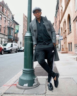 Charcoal Overcoat Outfits: A charcoal overcoat and a black tank combined together are a perfect match. And if you want to instantly perk up your ensemble with footwear, why not complete this outfit with black leather tassel loafers?