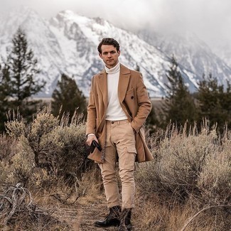 Khaki Cargo Pants Outfits: So as you can see, looking effortlessly classic doesn't require that much effort. Wear a camel overcoat with khaki cargo pants and be sure you'll look awesome. Dark brown leather casual boots are a great choice to finish this outfit.