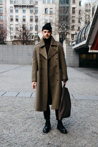 Brown Canvas Tote Bag Outfits For Men: Parade your chops in menswear styling by putting together an olive overcoat and a brown canvas tote bag for a casual combo. You can take a more refined approach with footwear and introduce a pair of black leather casual boots to this ensemble.