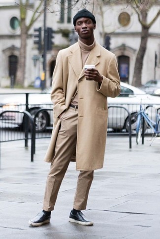 Navy Leather Slip-on Sneakers Outfits For Men: When the dress code calls for an effortlessly classic menswear style, rock a camel overcoat with khaki chinos. You could perhaps get a bit experimental when it comes to footwear and add a pair of navy leather slip-on sneakers to the equation.