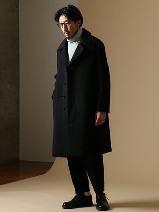 Overcoat With Contrast Lapel