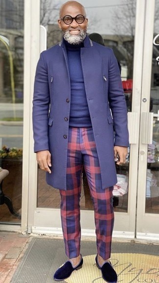 Purple Plaid Chinos Outfits: A violet overcoat and purple plaid chinos paired together are a match made in heaven for those dressers who appreciate elegant styles. Switch up this look with a dressier kind of shoes, such as this pair of navy velvet loafers.
