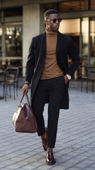 Tan Turtleneck Outfits For Men: For comfort dressing with a contemporary spin, you can easily rock a tan turtleneck and black chinos. Want to go all out on the shoe front? Add dark brown leather loafers to the equation.