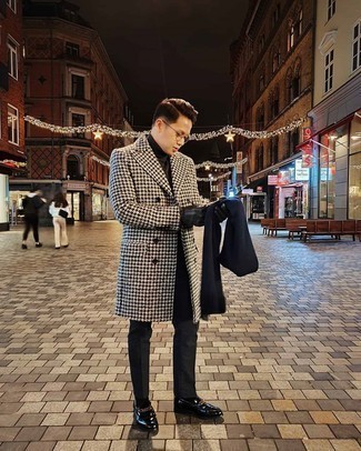 Navy Scarf Outfits For Men: Consider wearing a white and black houndstooth overcoat and a navy scarf for an off-duty look that's easy to wear. Finishing with black leather loafers is an easy way to add a bit of zing to this look.