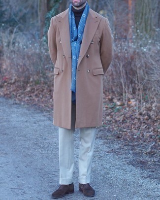 Blue Print Scarf Outfits For Men: Why not wear a camel overcoat and a blue print scarf? As well as very comfortable, these two pieces look good worn together. Dark brown suede oxford shoes are a fail-safe way to bring a dose of sophistication to this ensemble.