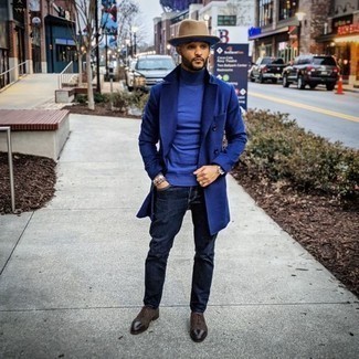 Beige Wool Hat Outfits For Men: For a winning casual option, you can rely on this pairing of a blue overcoat and a beige wool hat. Give a different twist to an otherwise straightforward look by sporting a pair of dark brown suede oxford shoes.