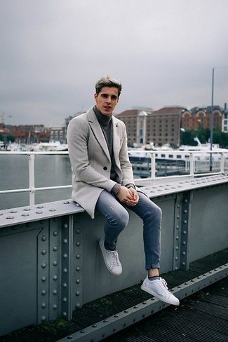 Navy Ripped Jeans Outfits For Men: Why not consider teaming a grey overcoat with navy ripped jeans? As well as totally functional, both of these items look cool paired together. Introduce a pair of white canvas low top sneakers to the mix and the whole ensemble will come together.