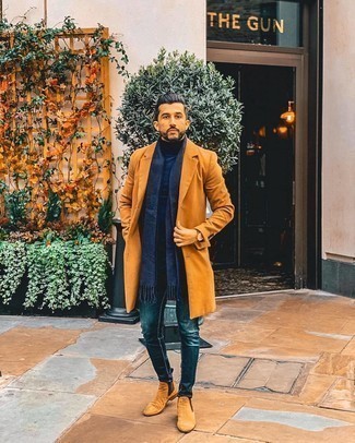 Navy Scarf Outfits For Men: A tobacco overcoat and a navy scarf are absolute menswear must-haves that will integrate nicely within your day-to-day collection. Finishing with tobacco suede chelsea boots is a surefire way to inject a sense of refinement into this getup.