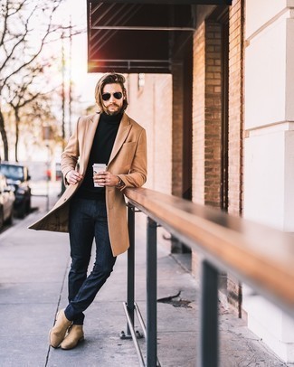 Tan Suede Chelsea Boots Outfits For Men: For something on the smart casual end, rock a camel overcoat with navy jeans. Feeling adventerous today? Change things up a bit by rocking tan suede chelsea boots.