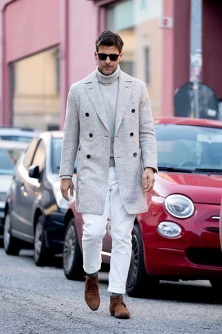 White Jeans Outfits For Men: This pairing of a grey overcoat and white jeans is solid proof that a safe look doesn't have to be boring. You could perhaps get a little creative when it comes to footwear and complement your outfit with a pair of brown suede desert boots.