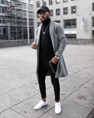 Black Wool Turtleneck Outfits For Men: For a casual outfit, pair a black wool turtleneck with black skinny jeans — these two items fit really well together. If in doubt about what to wear in the shoe department, go with a pair of white canvas low top sneakers.