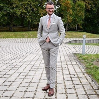Grey Suit with Brown Oxford Shoes Outfits: 