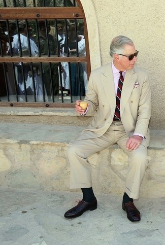 Dark Brown Sunglasses Outfits For Men After 60: 
