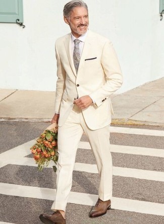 Grey Paisley Tie Outfits For Men: 