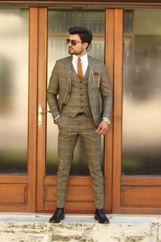 Gold Silk Tie Outfits For Men: 