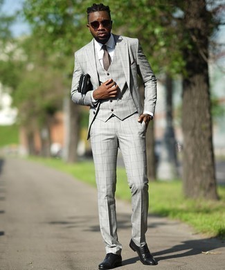 Grey Check Three Piece Suit Outfits: 