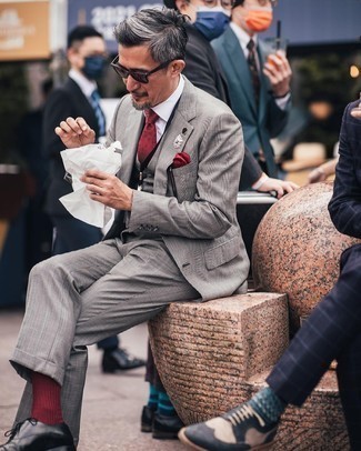 Red Socks Outfits For Men After 50: 