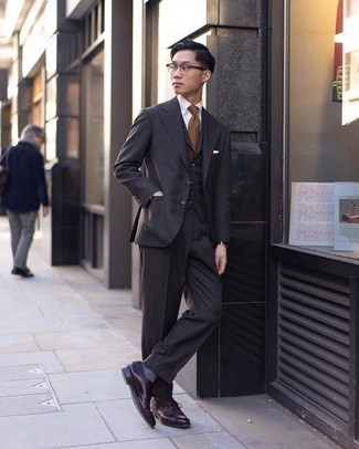 Black Three Piece Suit Outfits: 