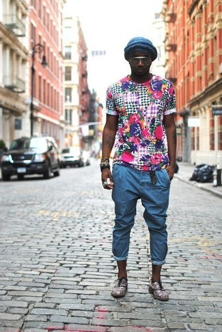 Multi colored Floral Crew-neck T-shirt Outfits For Men: 
