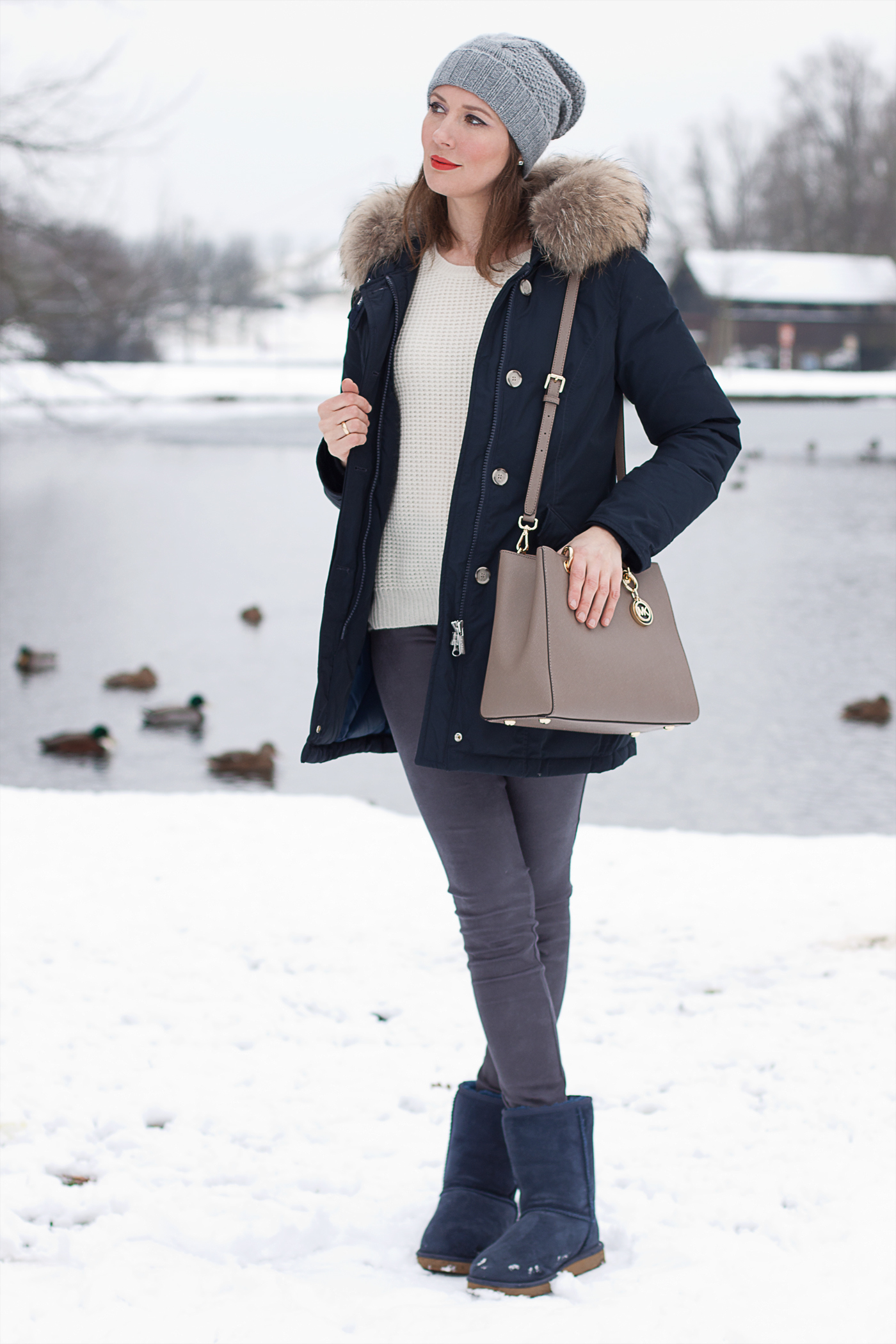 Navy Uggs Outfits (3 ideas \u0026 outfits 
