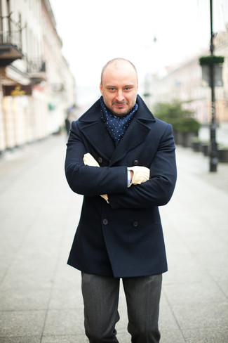 Navy Scarf Outfits For Men: This pairing of a black pea coat and a navy scarf epitomizes comfort and effortless style.