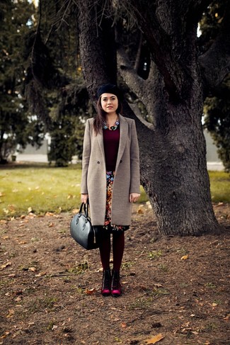 Burgundy Wool Tights Outfits: 