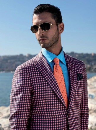 Black Cotton Pocket Square Outfits: Display your expertise in menswear styling in this bold casual combo of a pink gingham blazer and a black cotton pocket square.