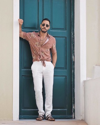 Pink Floral Short Sleeve Shirt Outfits For Men: A pink floral short sleeve shirt and white chinos are a pairing that every modern guy should have in his wardrobe. For something more on the casually edgy end to finish this look, introduce black leather sandals to the equation.