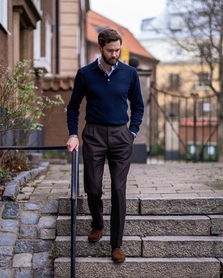 Navy Polo Neck Sweater Outfits For Men: Get into your sartorial beast mode in a navy polo neck sweater and dark brown dress pants. If you wish to immediately tone down your outfit with footwear, complement this ensemble with a pair of brown suede loafers.