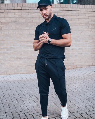 White and Black Athletic Shoes Outfits For Men: For a casual look, wear a navy polo with navy sweatpants — these two items work really good together. And if you wish to effortlessly dress down this look with shoes, introduce a pair of white and black athletic shoes to the equation.