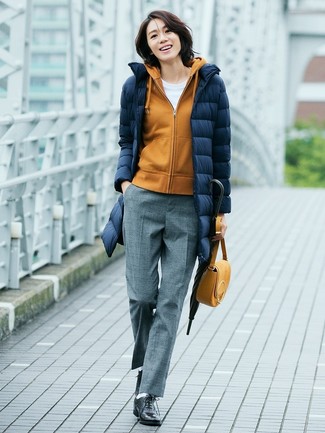 Oxford Shoes Chill Weather Outfits For Women: This combo of a navy puffer coat and grey wool dress pants is great for weekend days. All you need is a pair of oxford shoes.