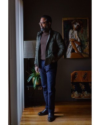 Olive Puffer Jacket Outfits For Men: Wear an olive puffer jacket with navy chinos and you'll be the epitome of rugged refinement. Amp up the dressiness of this ensemble a bit with a pair of navy leather chelsea boots.