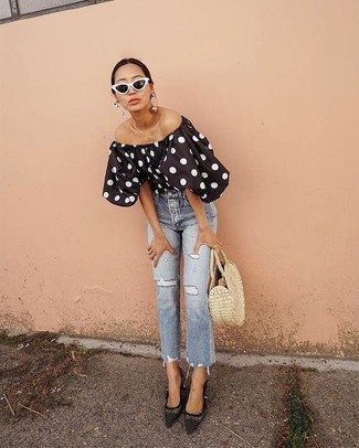 Off Shoulder Top Outfits: 