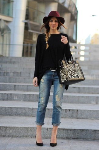 Women's Beige Suede Tote Bag, Black Suede Pumps, Blue Ripped Jeans, Black Oversized Sweater