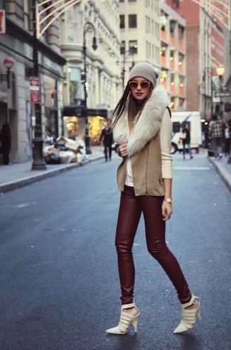 Burgundy Leather Leggings Outfits: 