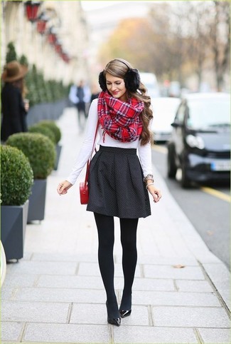 Red and Navy Plaid Scarf Outfits For Women: 