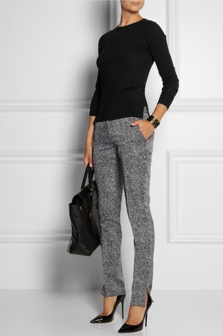 Grey Wool Skinny Pants with Black Leather Pumps Outfits: 