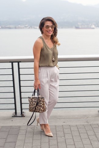 Beige Leopard Tote Bag Outfits: 