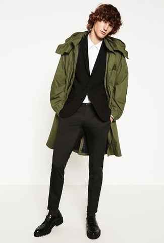 Black Chunky Leather Derby Shoes Outfits: The best foundation for relaxed style? An olive raincoat with charcoal chinos. Unimpressed with this look? Enter black chunky leather derby shoes to mix things up.