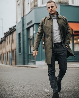 Olive Raincoat Outfits For Men: Super dapper, this casual combination of an olive raincoat and charcoal chinos offers variety. Switch up this outfit by finishing with black suede chelsea boots.