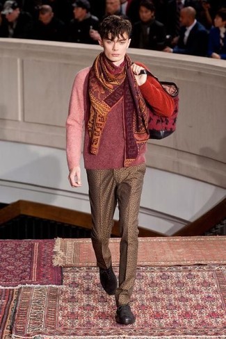 Burgundy Print Scarf Outfits For Men: This relaxed pairing of a red crew-neck sweater and a burgundy print scarf is very easy to throw together in no time flat, helping you look amazing and ready for anything without spending too much time rummaging through your wardrobe. Balance out your look with a smarter kind of shoes, like these black leather oxford shoes.