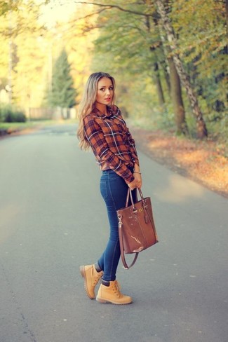 Brown Leather Tote Bag Outfits: Who said you can't make a fashionable statement with a casual outfit? You can do so with ease in a red plaid dress shirt and a brown leather tote bag. A pair of tan nubuck lace-up flat boots can integrate well within a ton of ensembles.