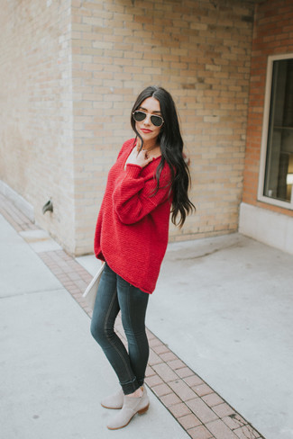 Women's Red Oversized Sweater, Black Skinny Jeans, Grey Suede Chelsea Boots, Black Sunglasses