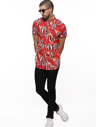 Men's Red Print Short Sleeve Shirt, Black Jeans, White Canvas Low Top Sneakers